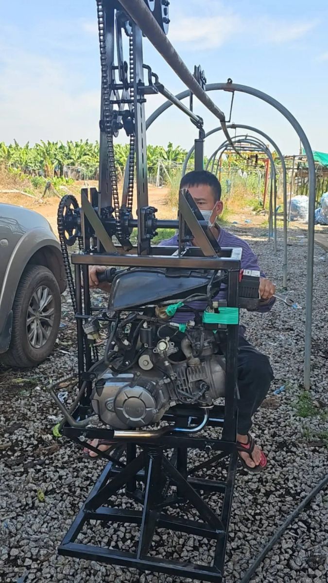 máy kéo chuối
