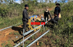 Lắp đặt Tàu 1 Ray trên đất Lào