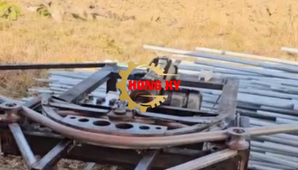 Máy uốn ống thép